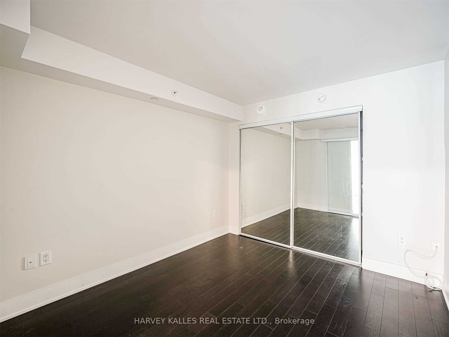 955 Bay Street 622