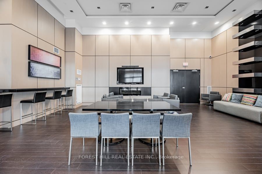 58 Orchard View Boulevard, #510