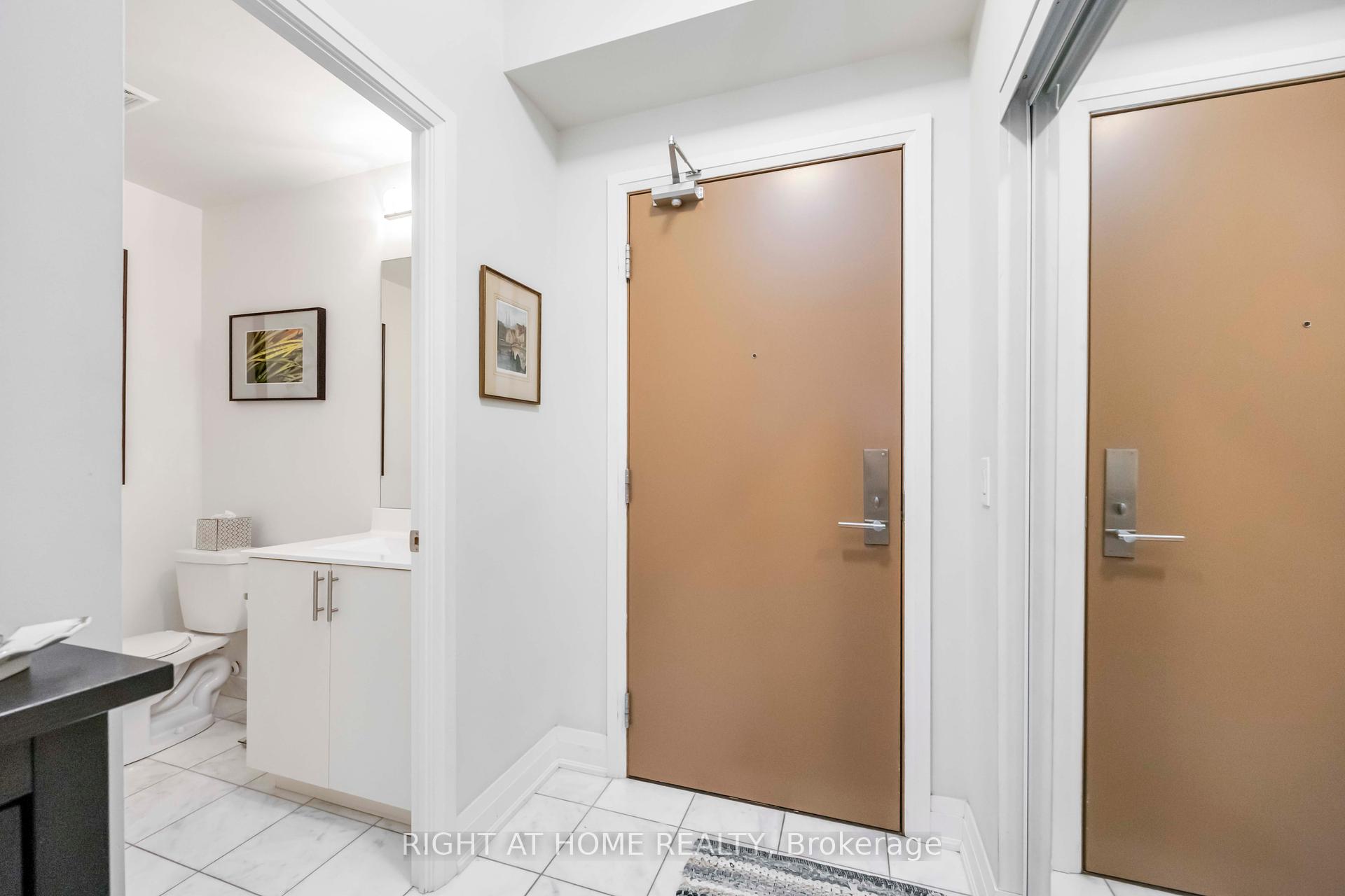 2 Bedrooms Co-op at 520 Steeles, Vaughan For sale