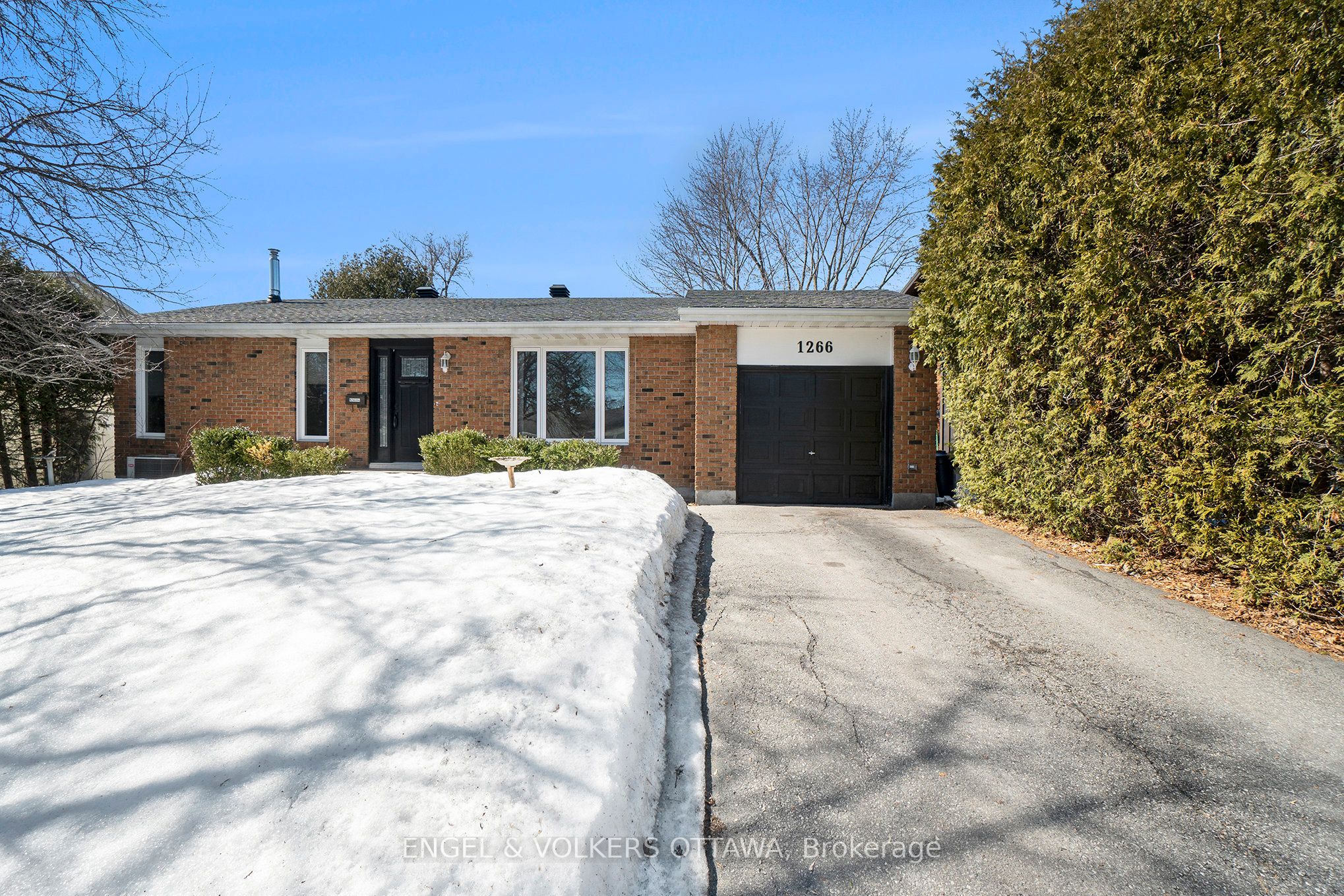 1266 Alloway Crescent, OverbrookCastleheightsandArea, ON K1K 3Z1