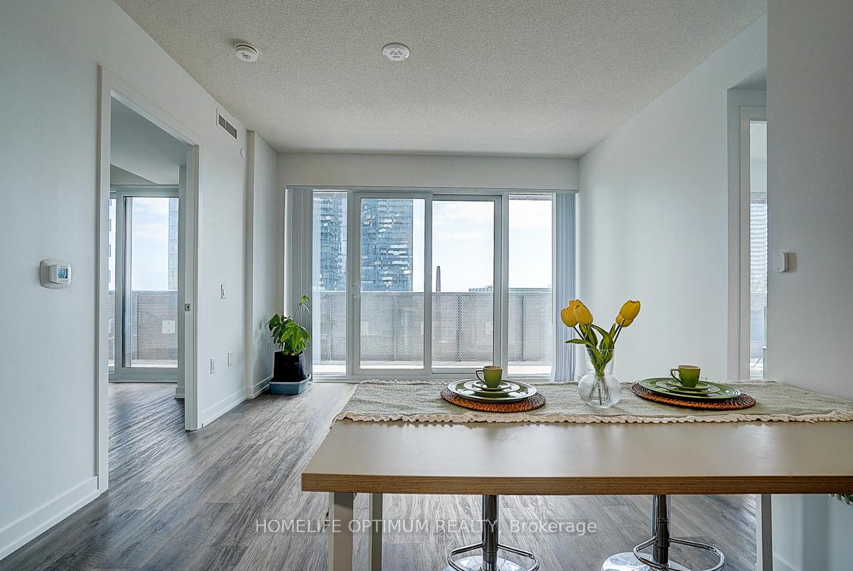 3 Bedrooms Condo at 55 Cooper, Toronto For sale
