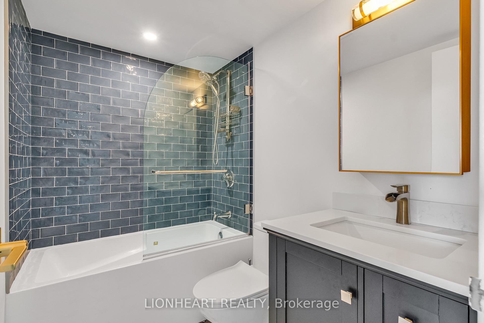 Condo at 40 Homewood, Toronto For sale