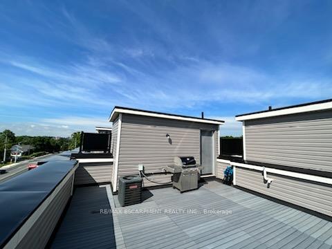 2 Bedrooms Condo at 383 Dundas,  Hamilton For sale