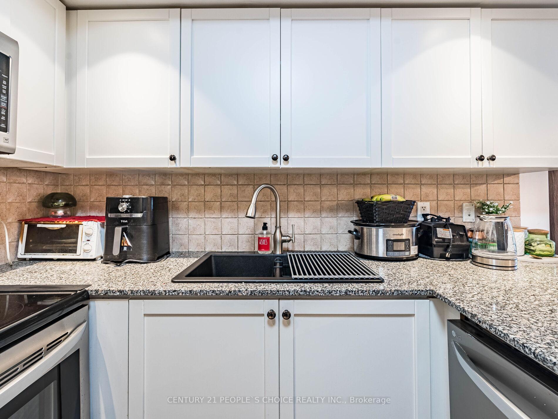 3 Bedrooms Condo at 5233 Dundas, Toronto For sale