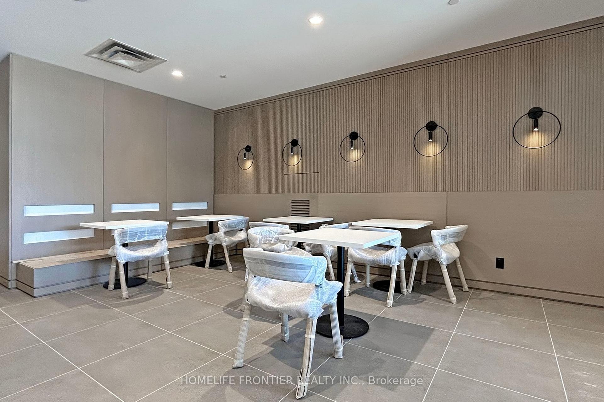 3 Bedrooms Condo at 7950 Bathurst, Vaughan For sale