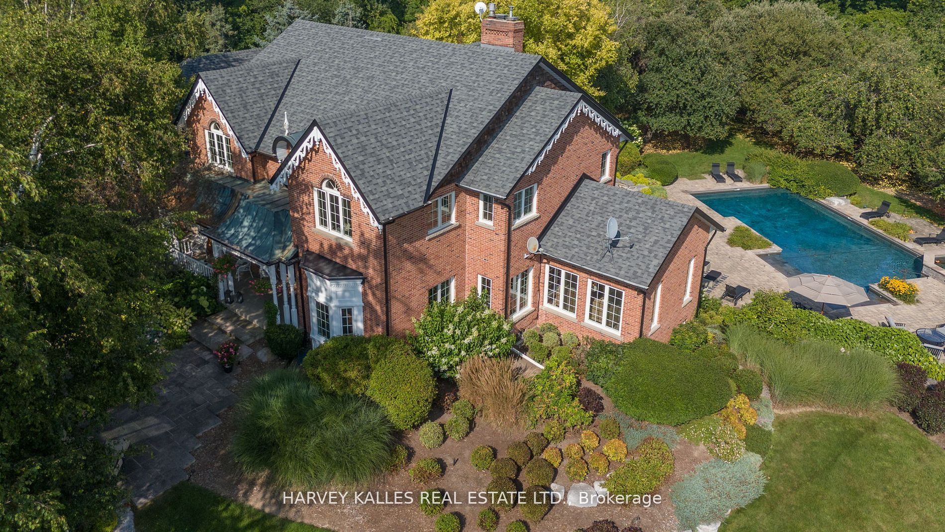 3 Rutland Hill Court