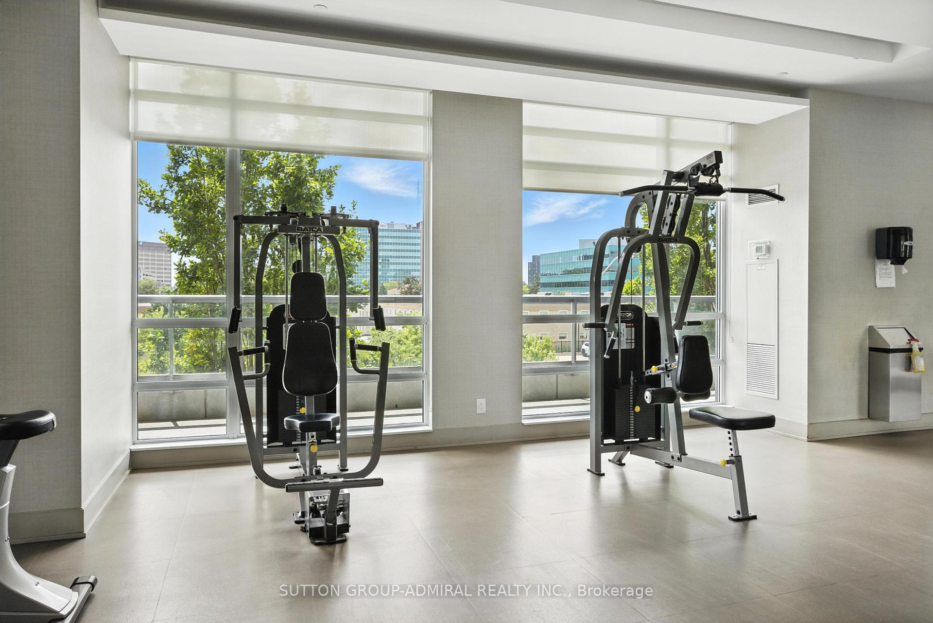 1 Bedroom Condo at 30 Herons Hill, Toronto For sale