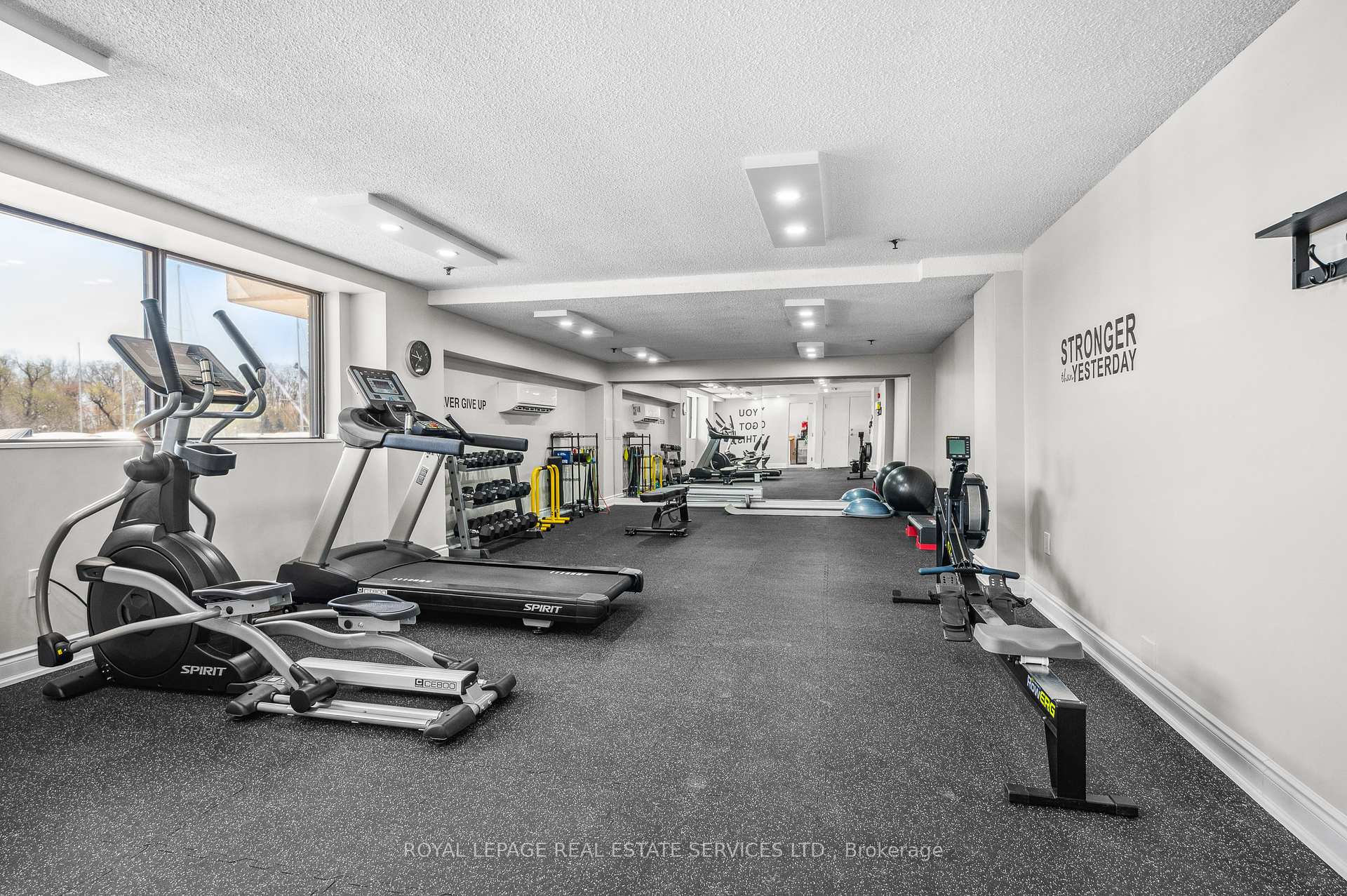 2 Bedrooms Condo at 102 Bronte,  Oakville For sale