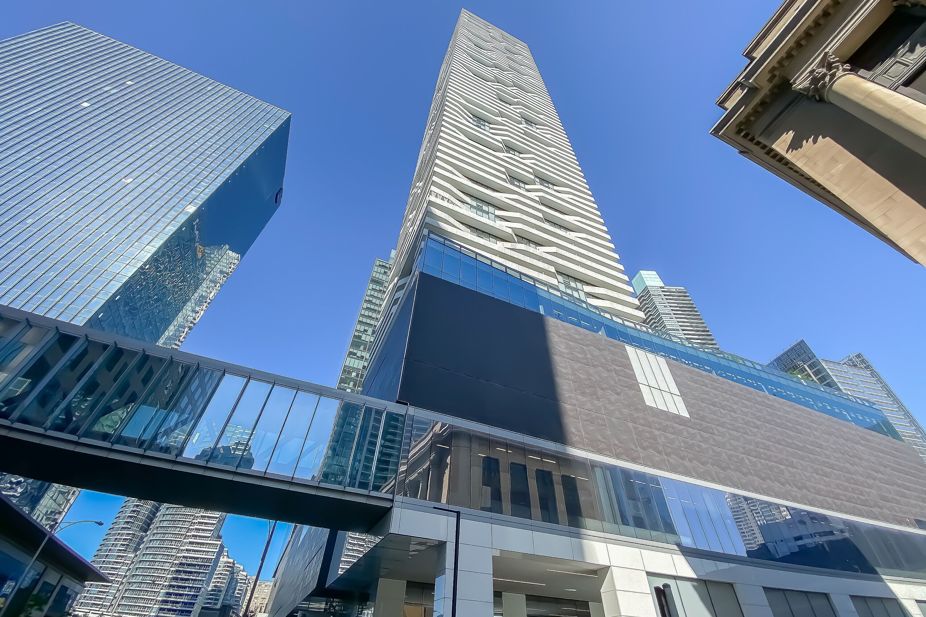 100 Harbour Street Unit# 5110 Toronto C01 Ontario M5J 0B5