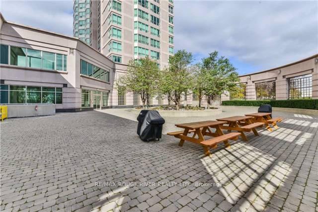 2 Bedrooms Condo at 11 Lee Centre, Toronto For sale