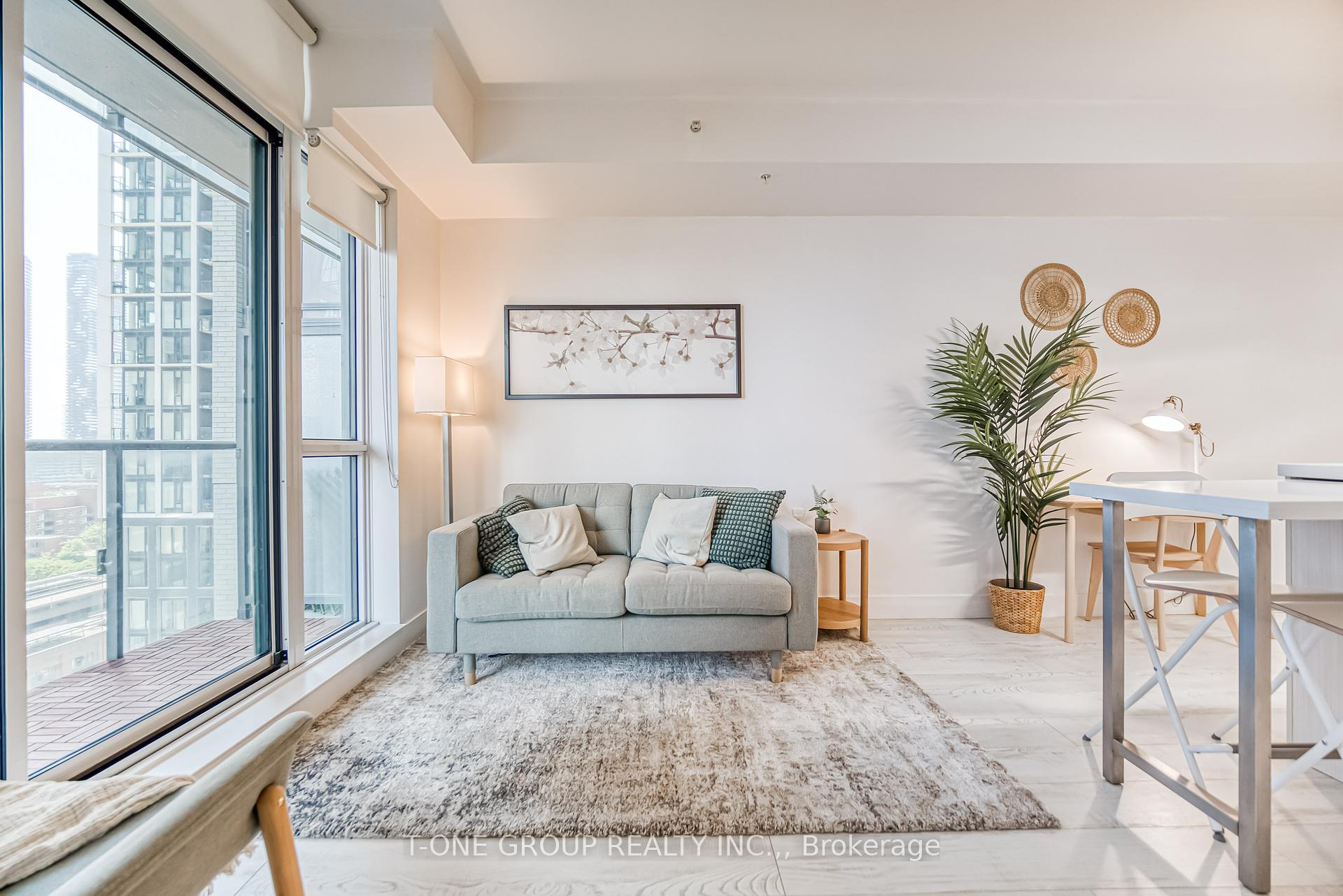 1 Bedroom Condo at 39 Sherbourne, Toronto For sale