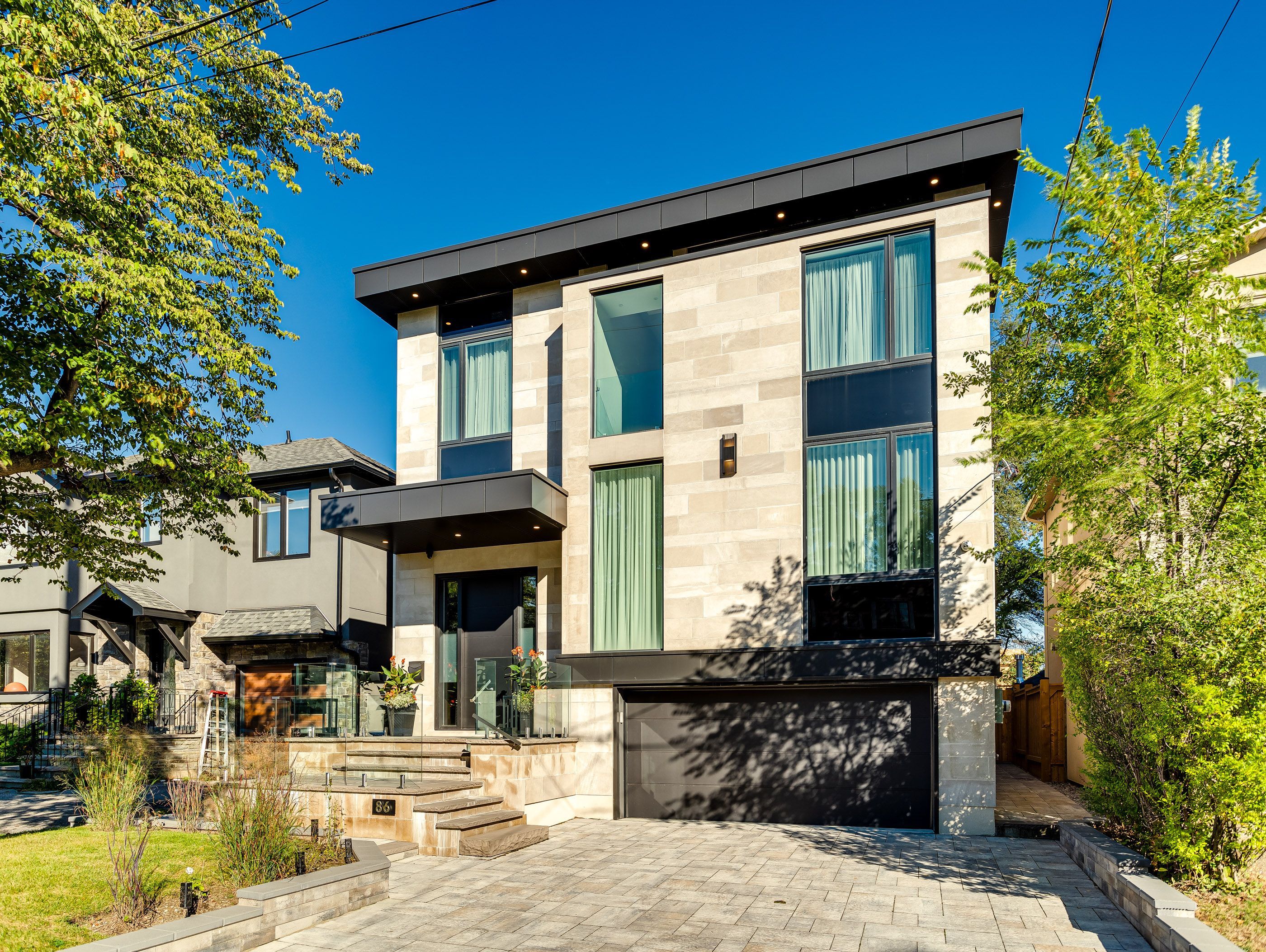 86 Mcgillivray Avenue