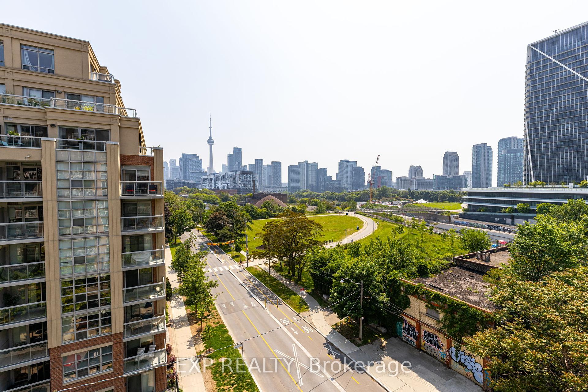 2 Bedrooms Condo at 18 Stafford, Toronto For sale