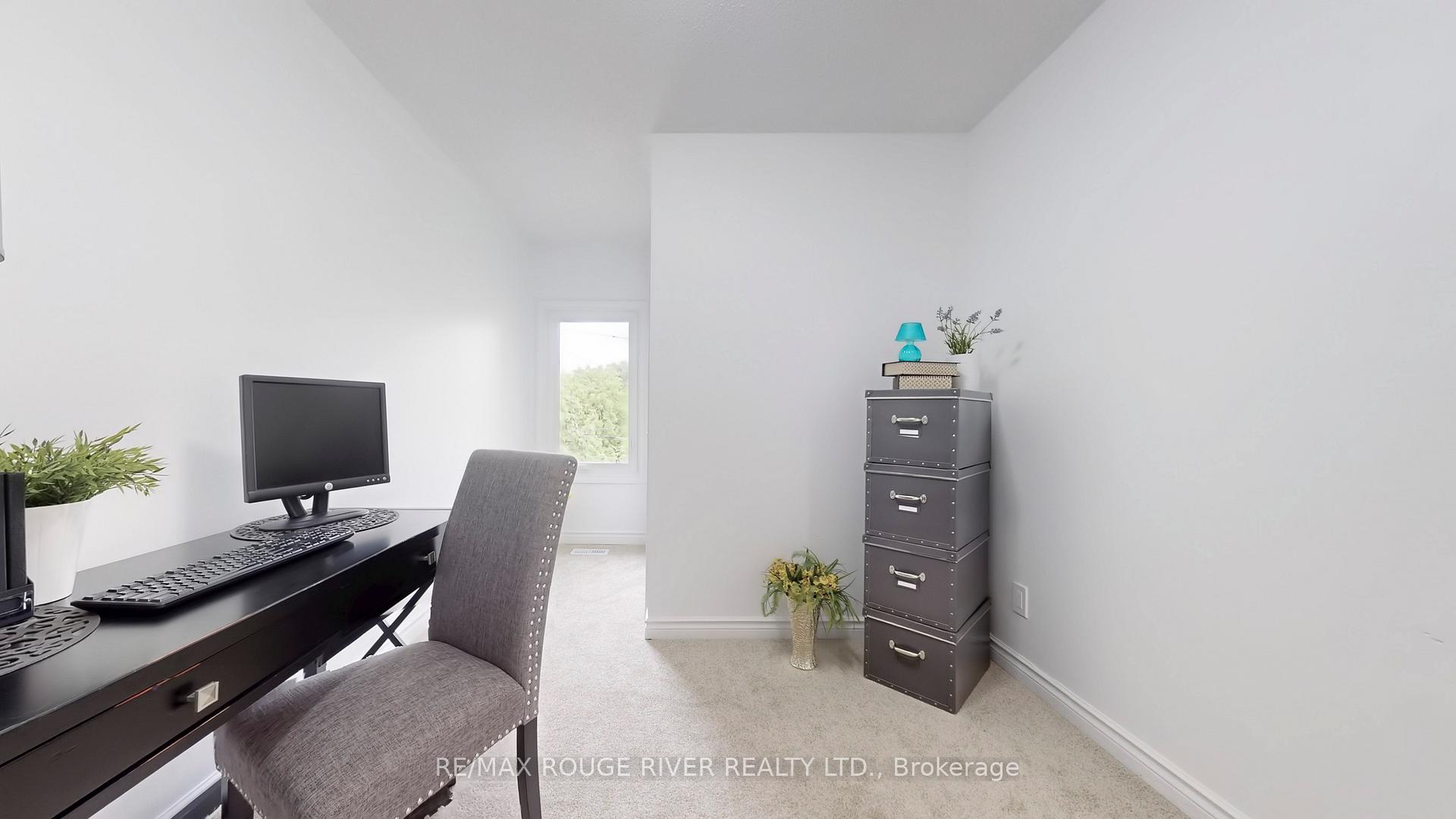 3 Bedrooms Condo at 2 Dowry, Toronto For sale