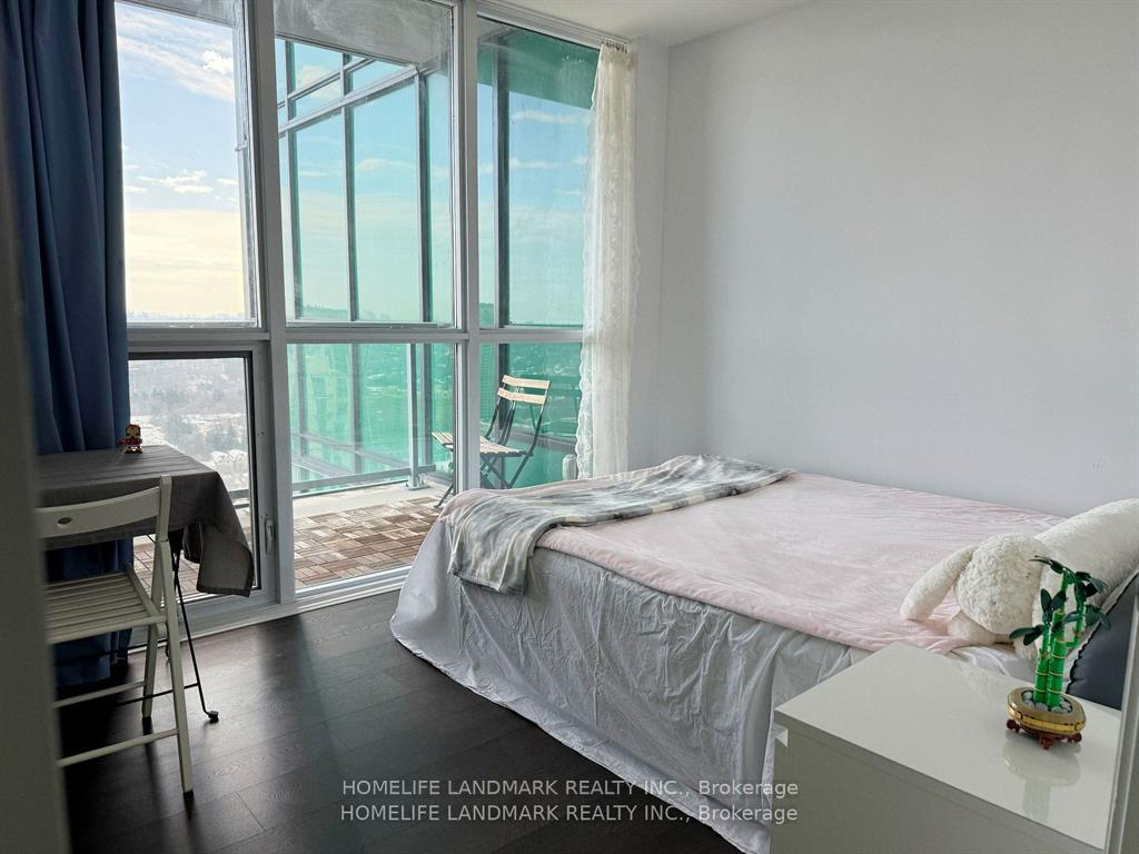 3 Bedrooms Condo at 11 Bogert, Toronto For sale