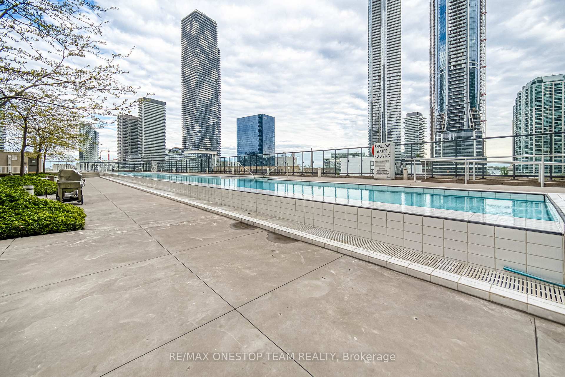2 Bedrooms Co-op at 1 The Esplanade, Toronto For sale