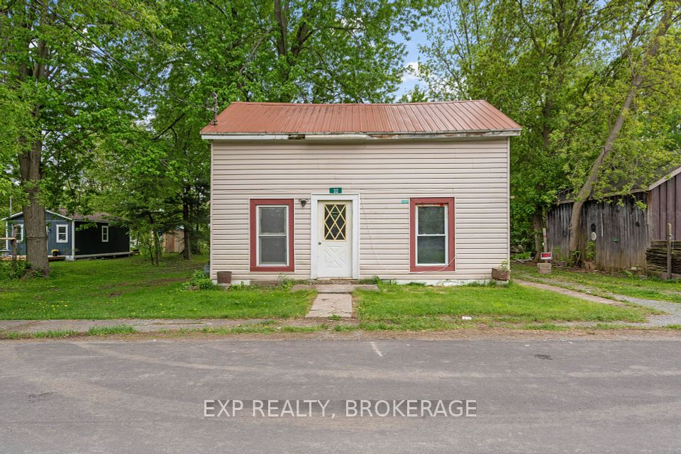 32 BALDWIN
