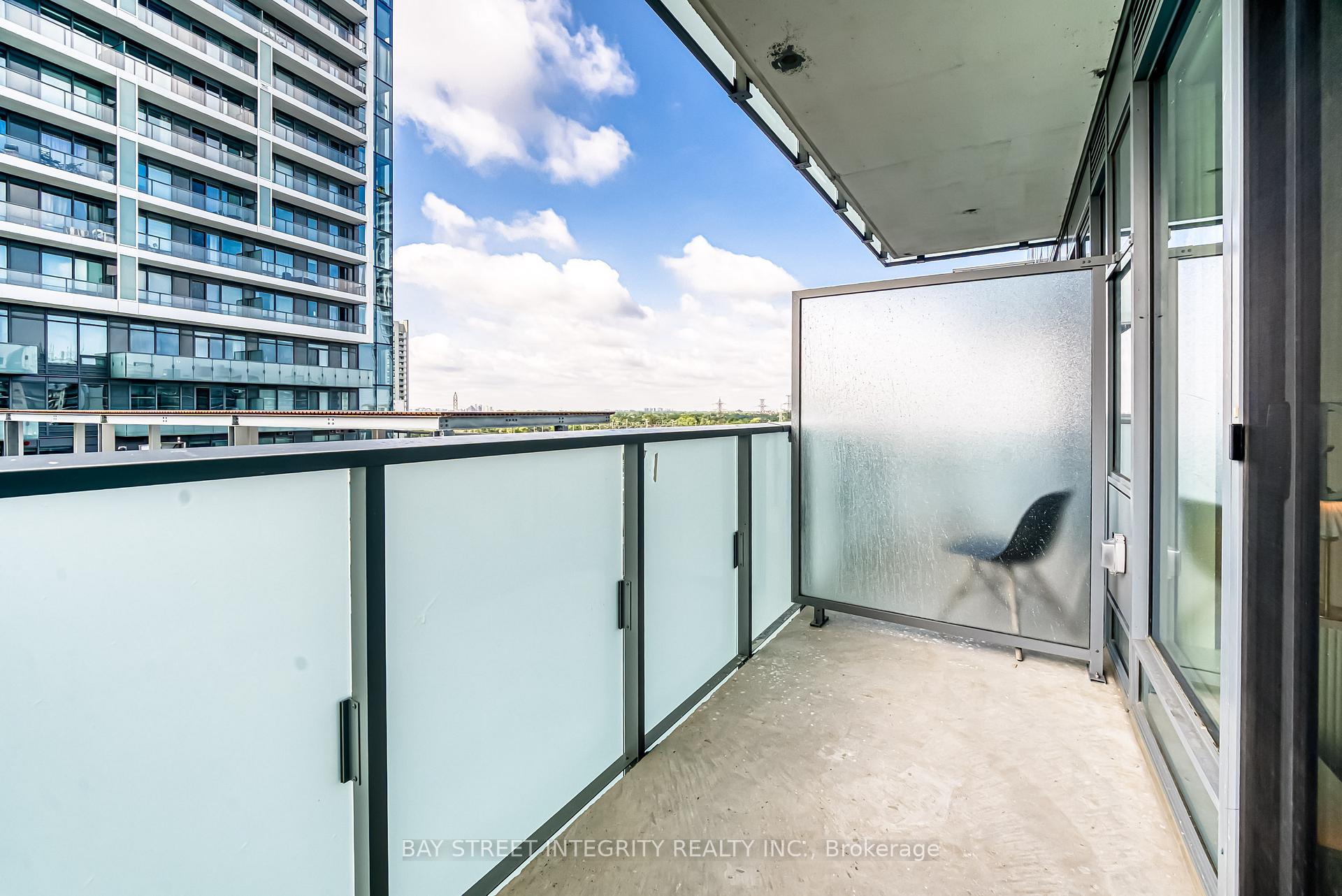 1 Bedroom Condo at 7 Golden Lion, Toronto For sale