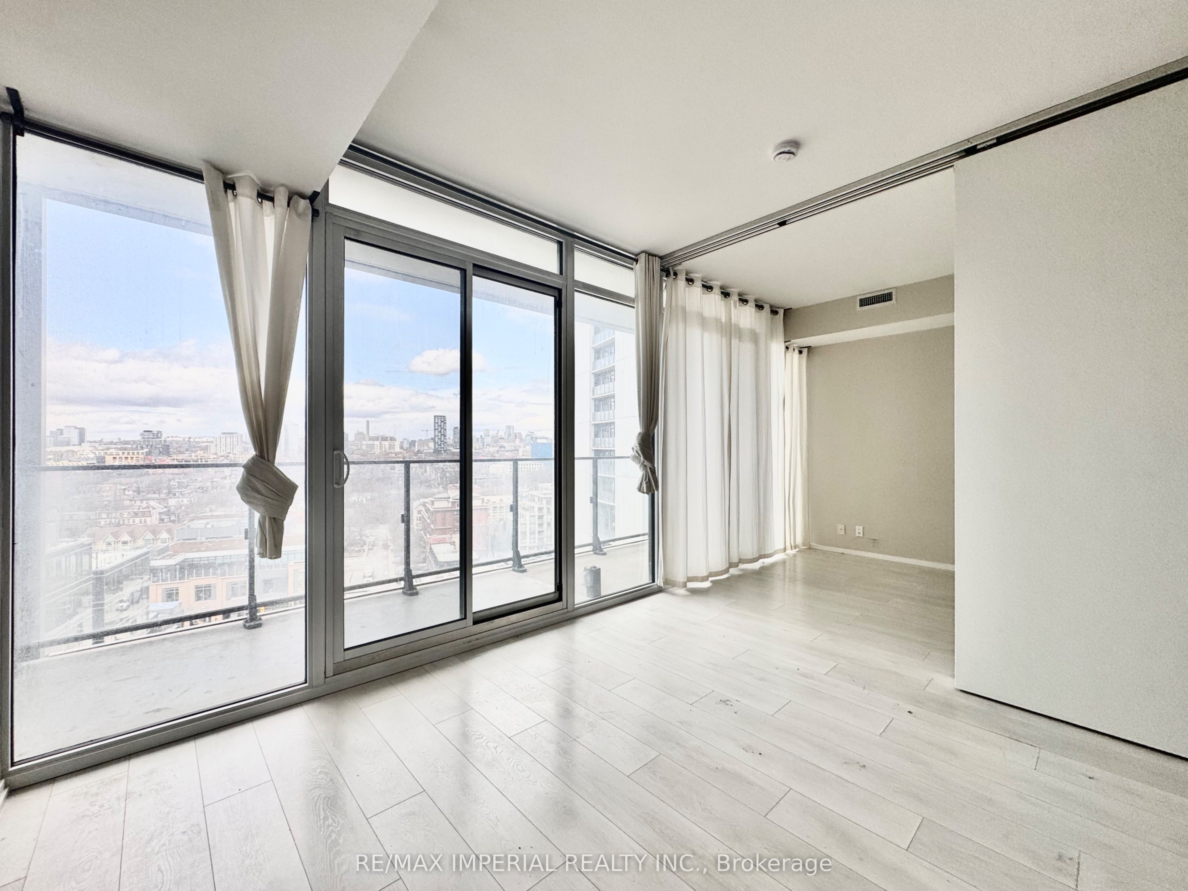 125 Peter Street, #1203