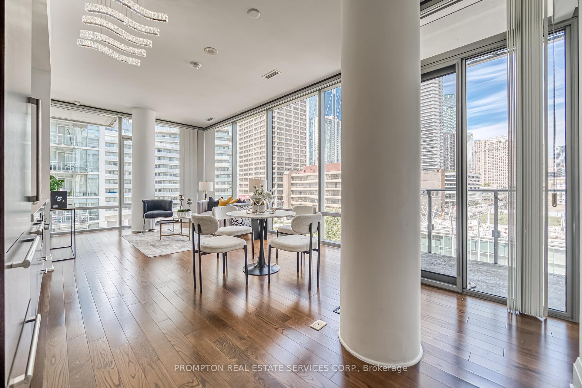 2 Bedrooms Condo at 39 Queens, Toronto For sale