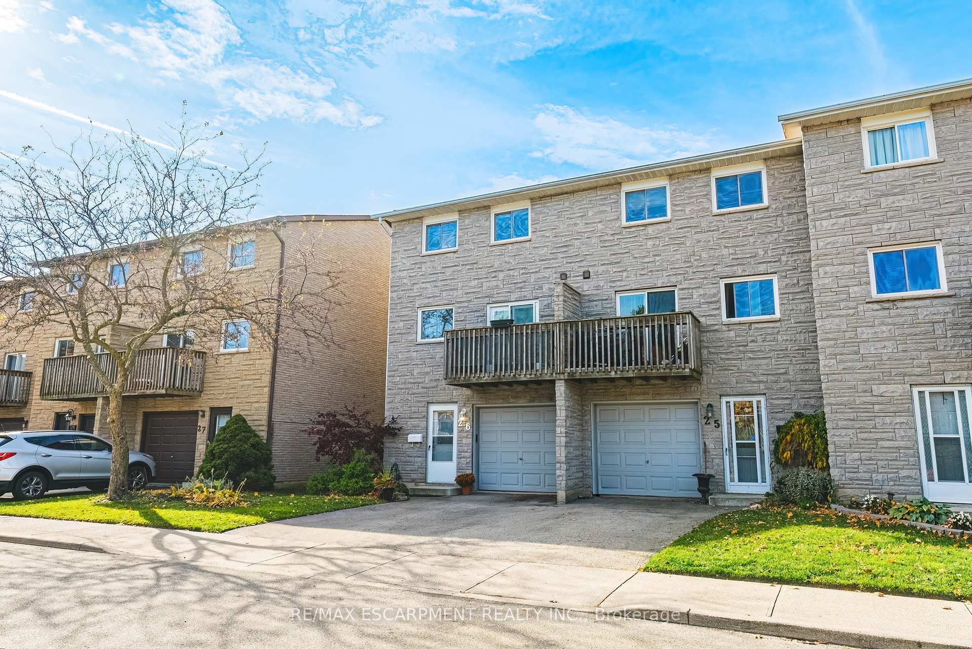 3 Bedrooms Condo at 1155 Paramount, Hamilton For sale