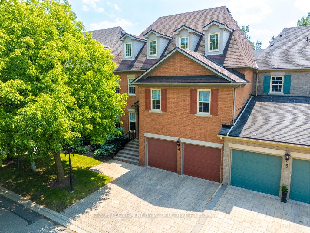 4 Bedrooms Condo at 4211 Millcroft Park, Burlington For sale