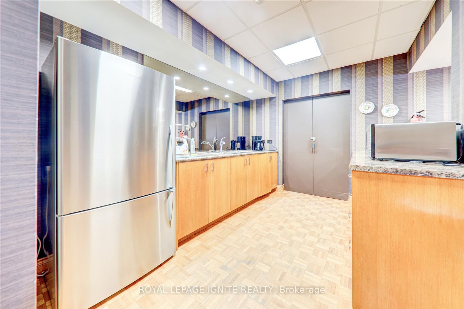 3 Bedrooms Condo at 131 Torresdale, Toronto For sale