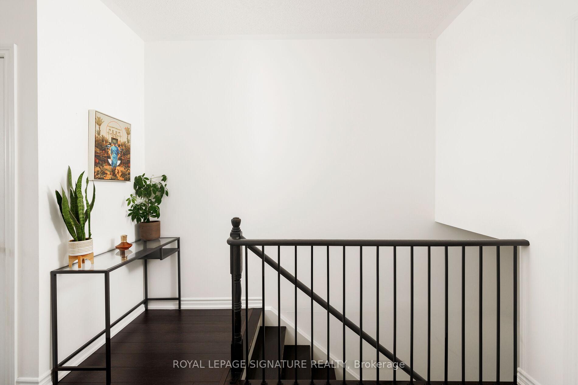3 Bedrooms Condo at 110 Caledonia Park, Toronto For sale