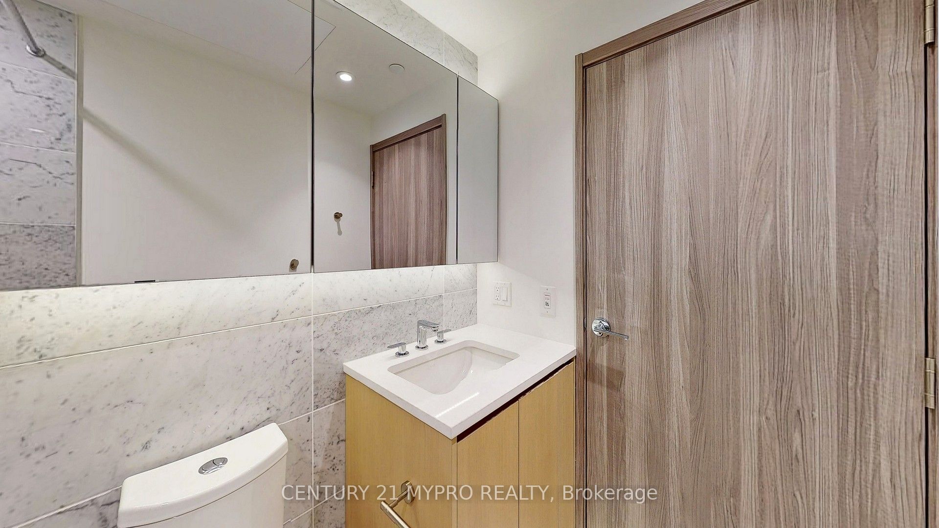 85 McMahon Drive, #1801
