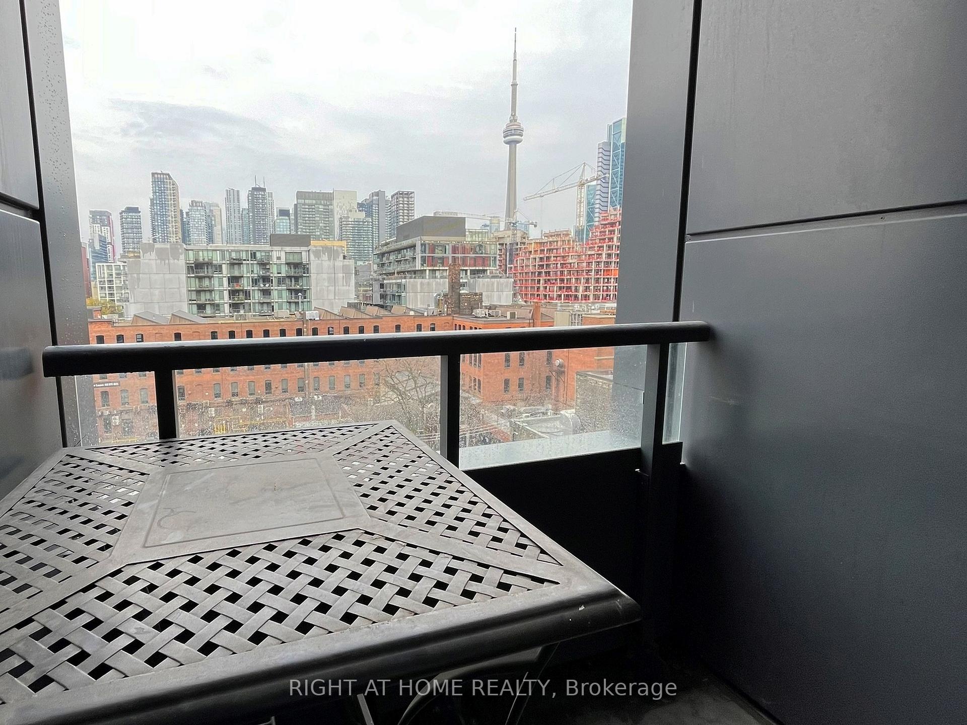 2 Bedrooms Condo at 501 Adelaide, Toronto For sale
