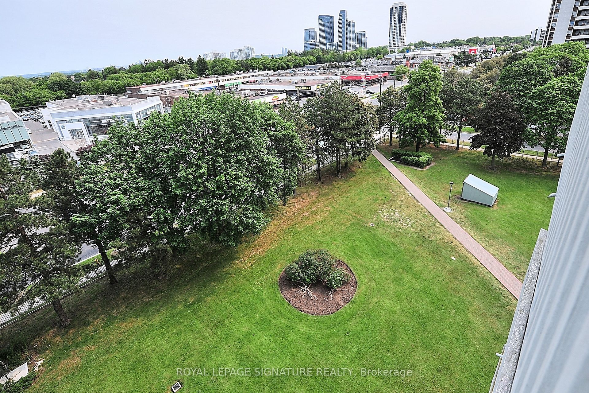 10 Tangreen Court, #702