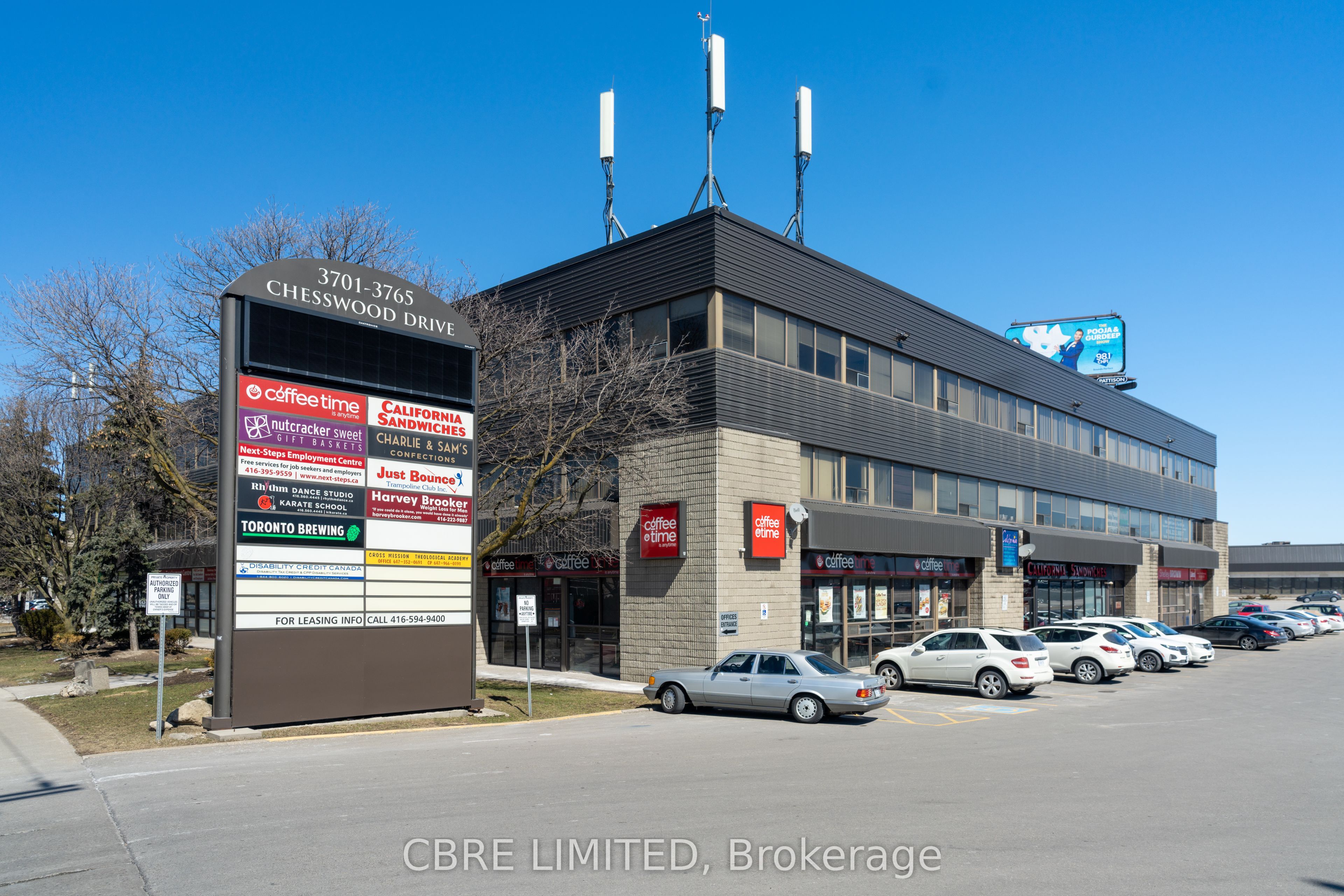 3701 Chesswood Drive, #318