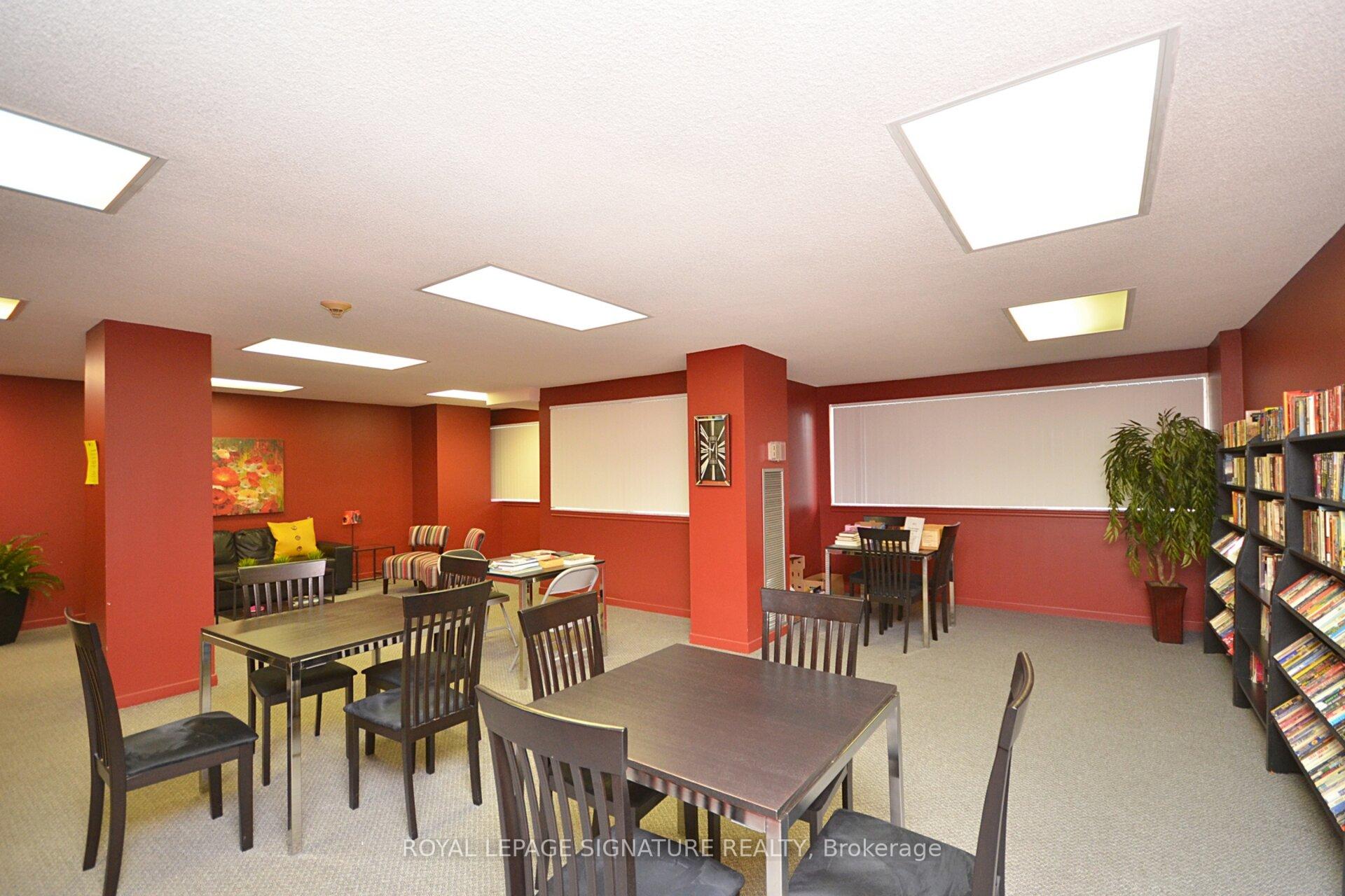 4 Bedrooms Condo at 1300 Mississauga Valley,  Mississauga For sale