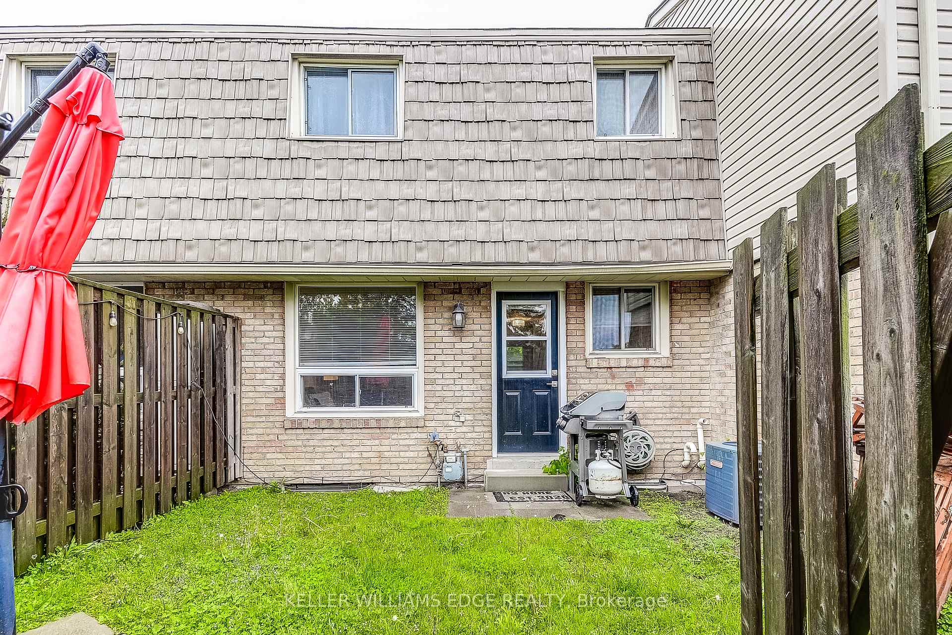 3 Bedrooms Condo at 1350 Limeridge, Hamilton For sale