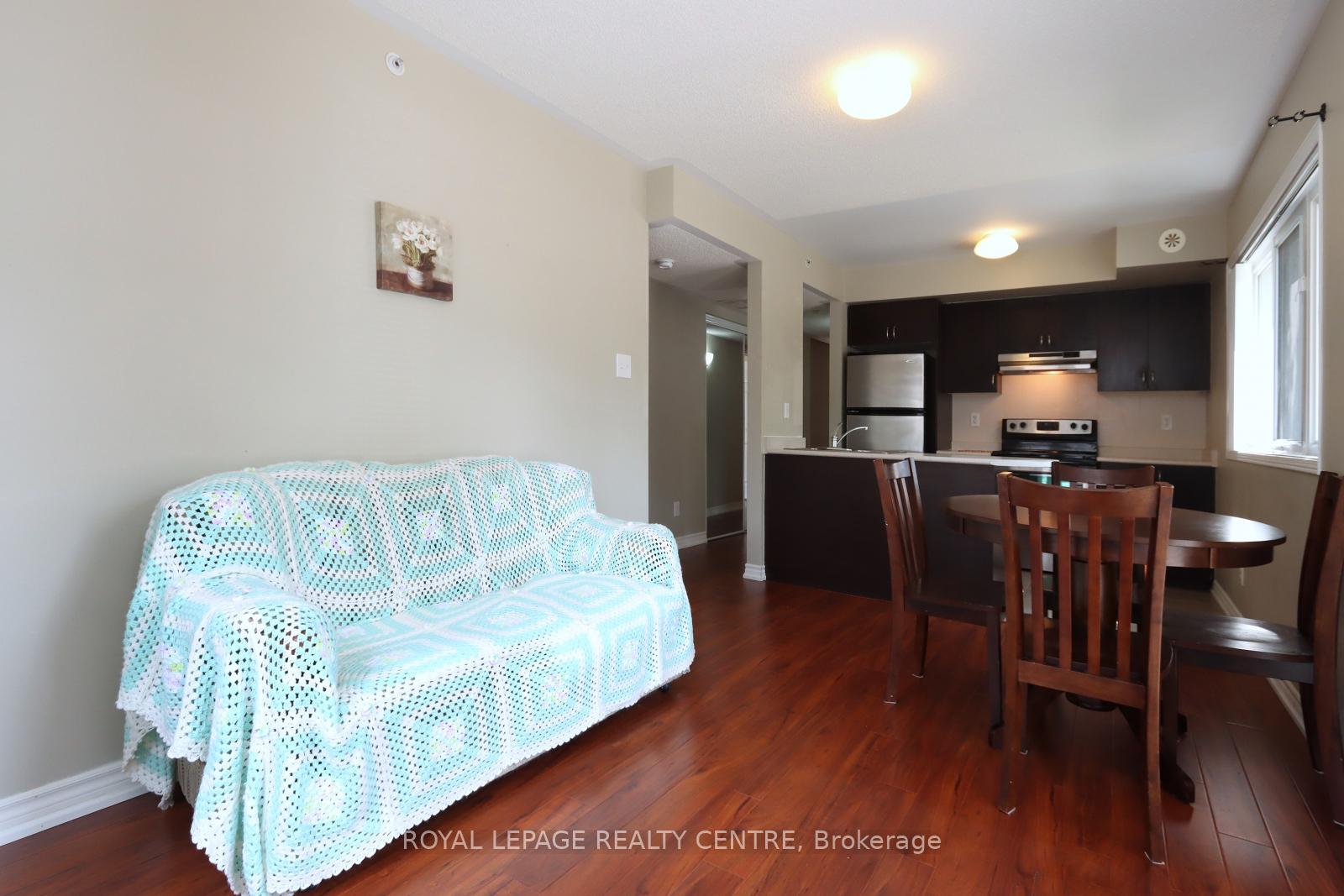 2 Bedrooms Condo at 5100 Winston Churchill, Mississauga For sale