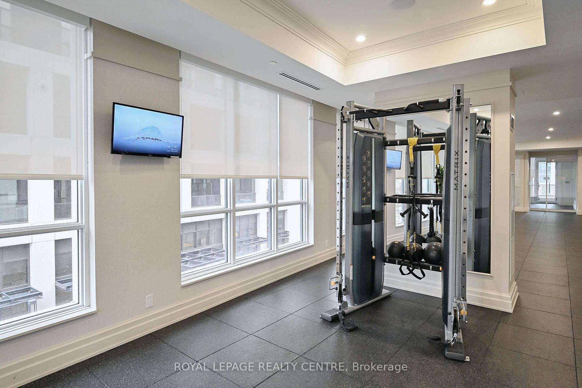 2 Bedrooms Condo at 36 ELM,  Mississauga For sale