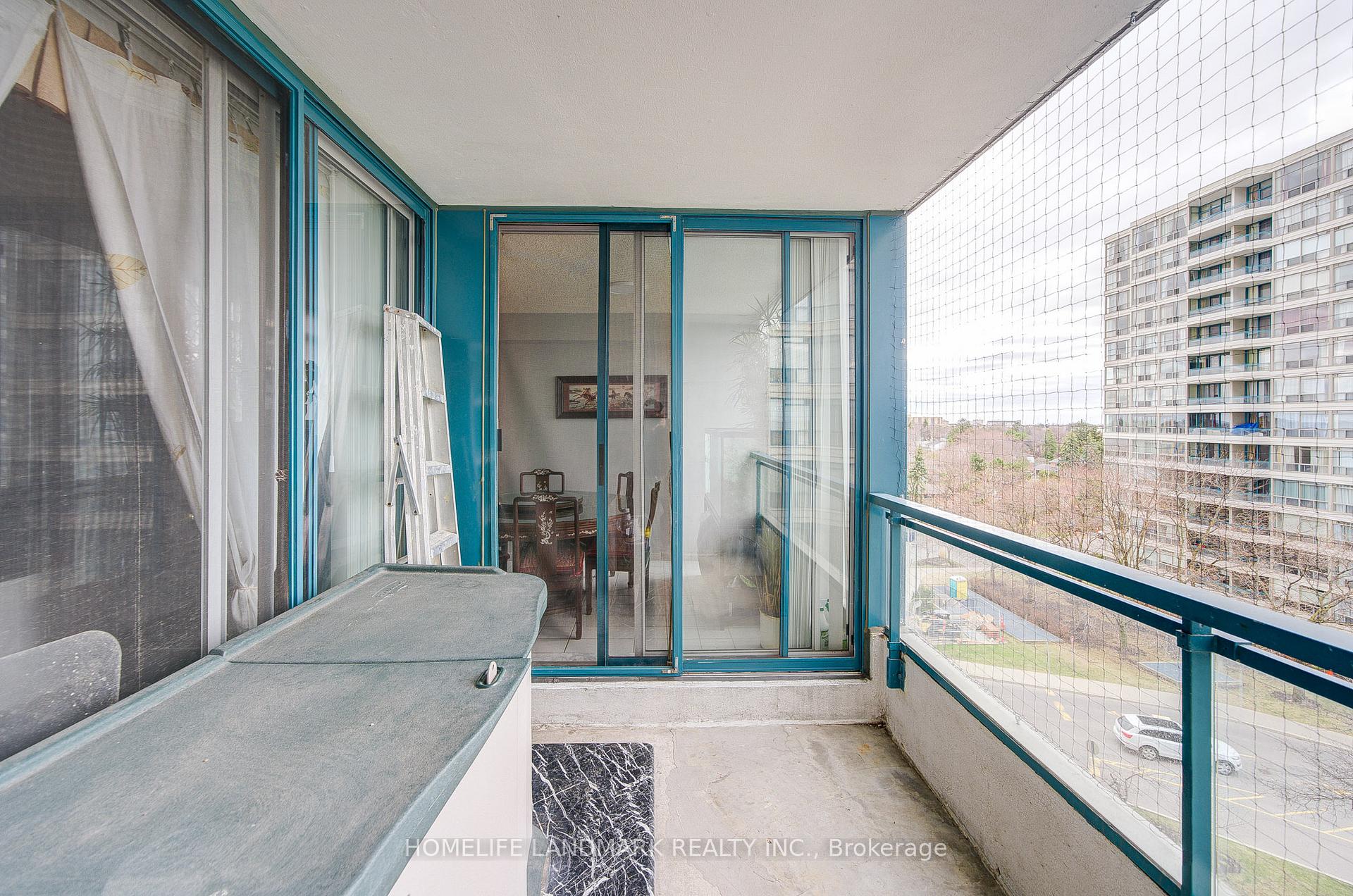 3 Bedrooms Condo at 4725 Sheppard, Toronto For sale