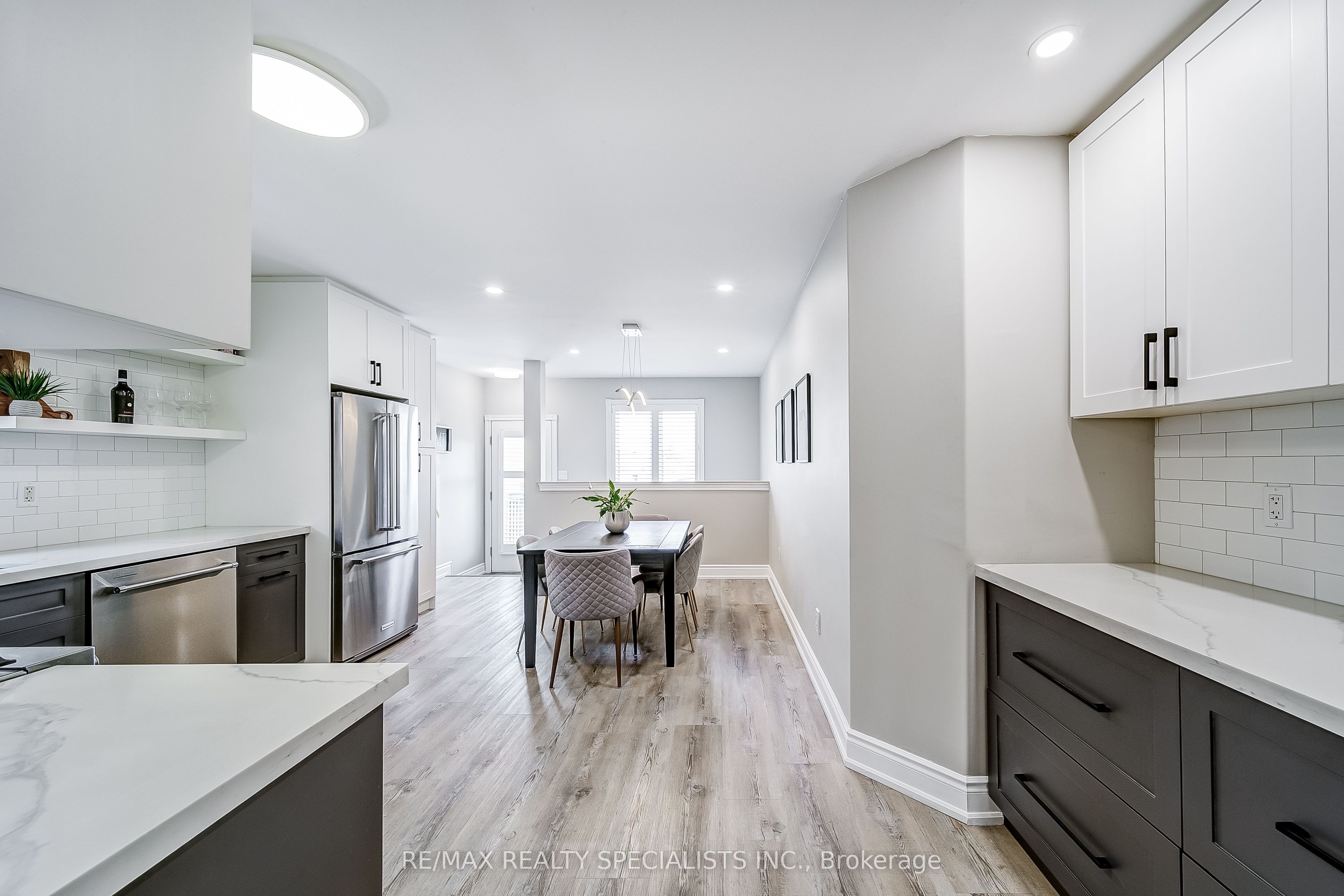 8 Wyman Crescent