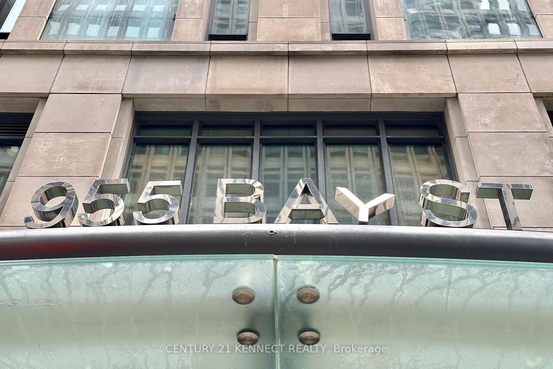 #313 – 955 Bay Street, Toronto, ON M5S 2A2