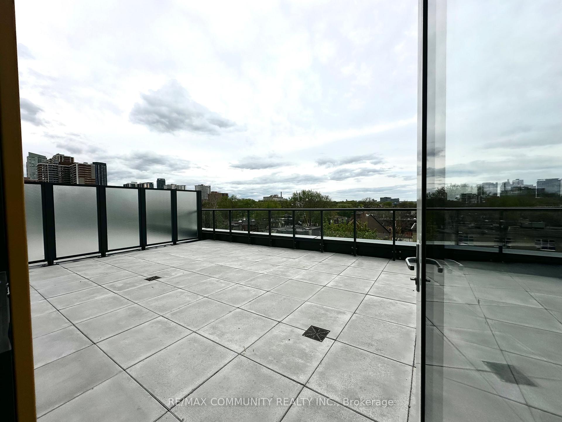 2 Bedrooms Condo at 319 Jarvis,  Toronto For sale