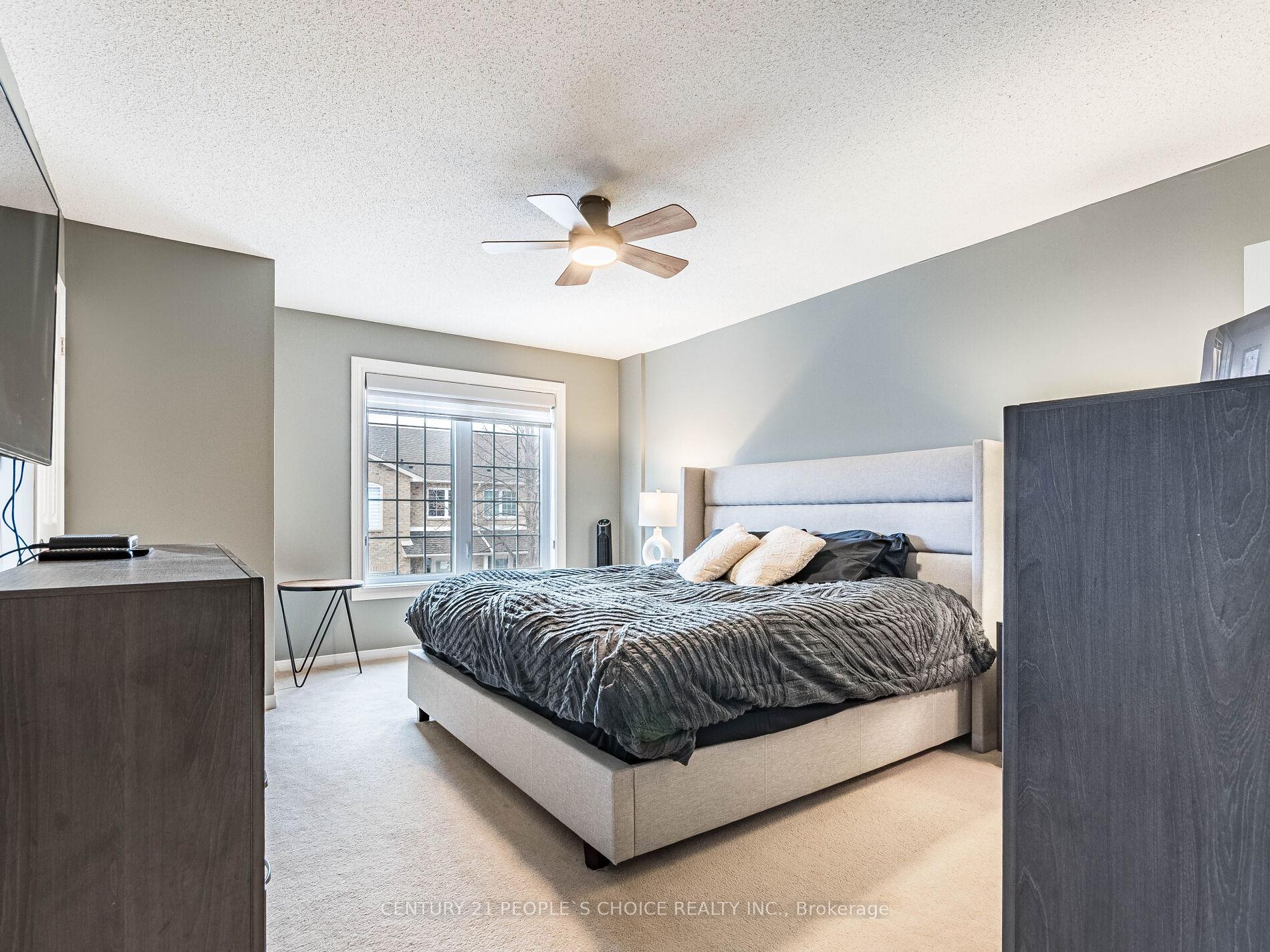 3 Bedrooms Condo at 485 Green,  Hamilton For sale