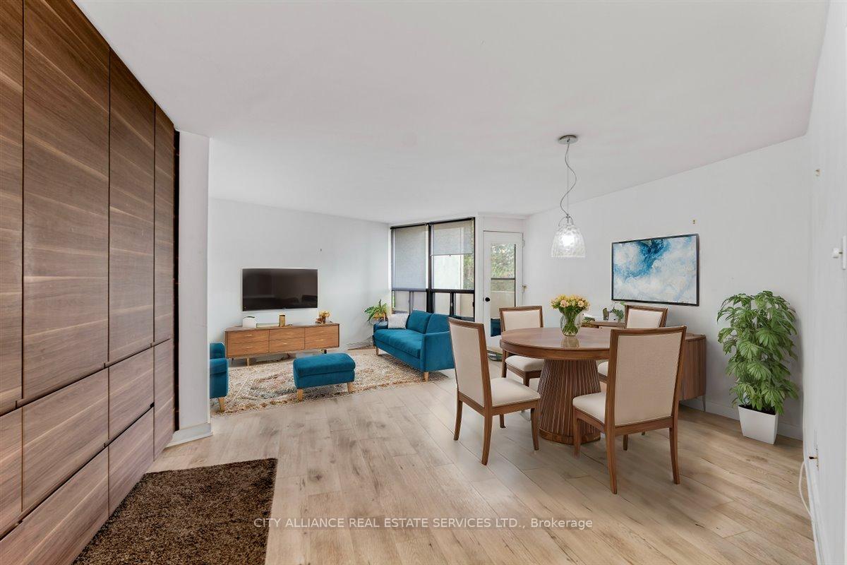 2 Bedrooms Condo at 284 Mill, Toronto For sale
