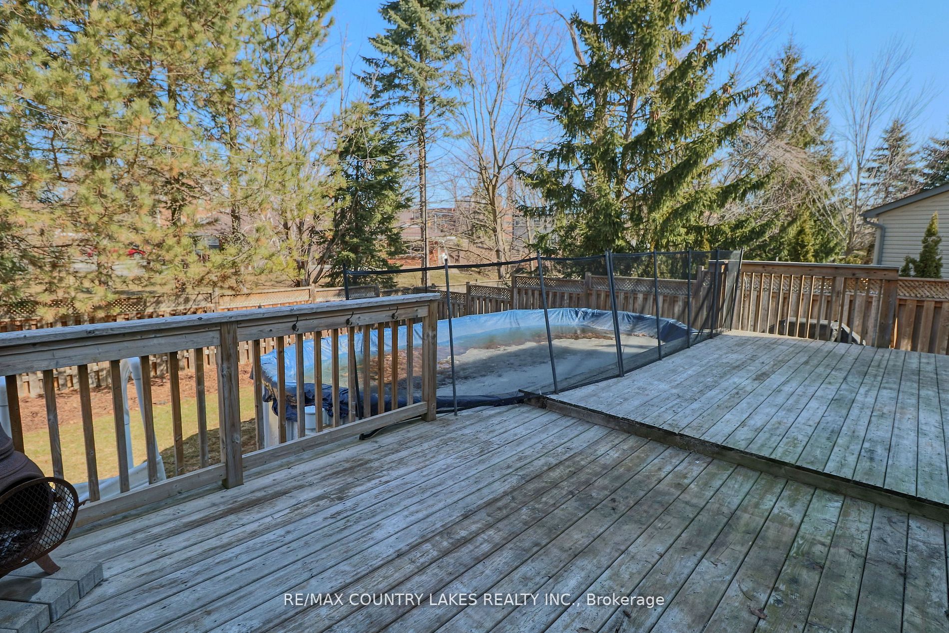 8 Fallingbrook Crescent