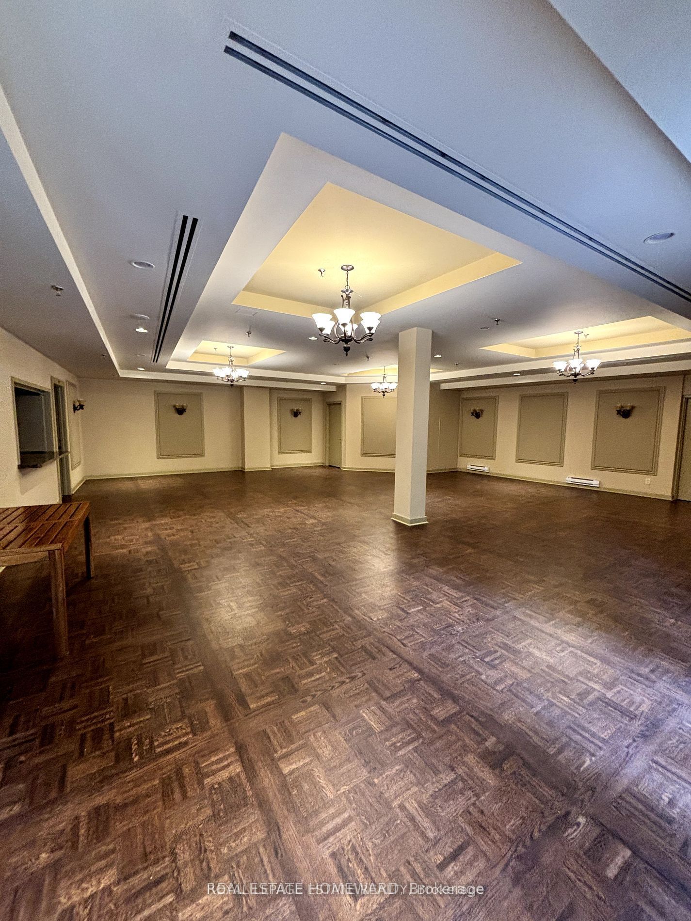 1093 Kingston Road, #808