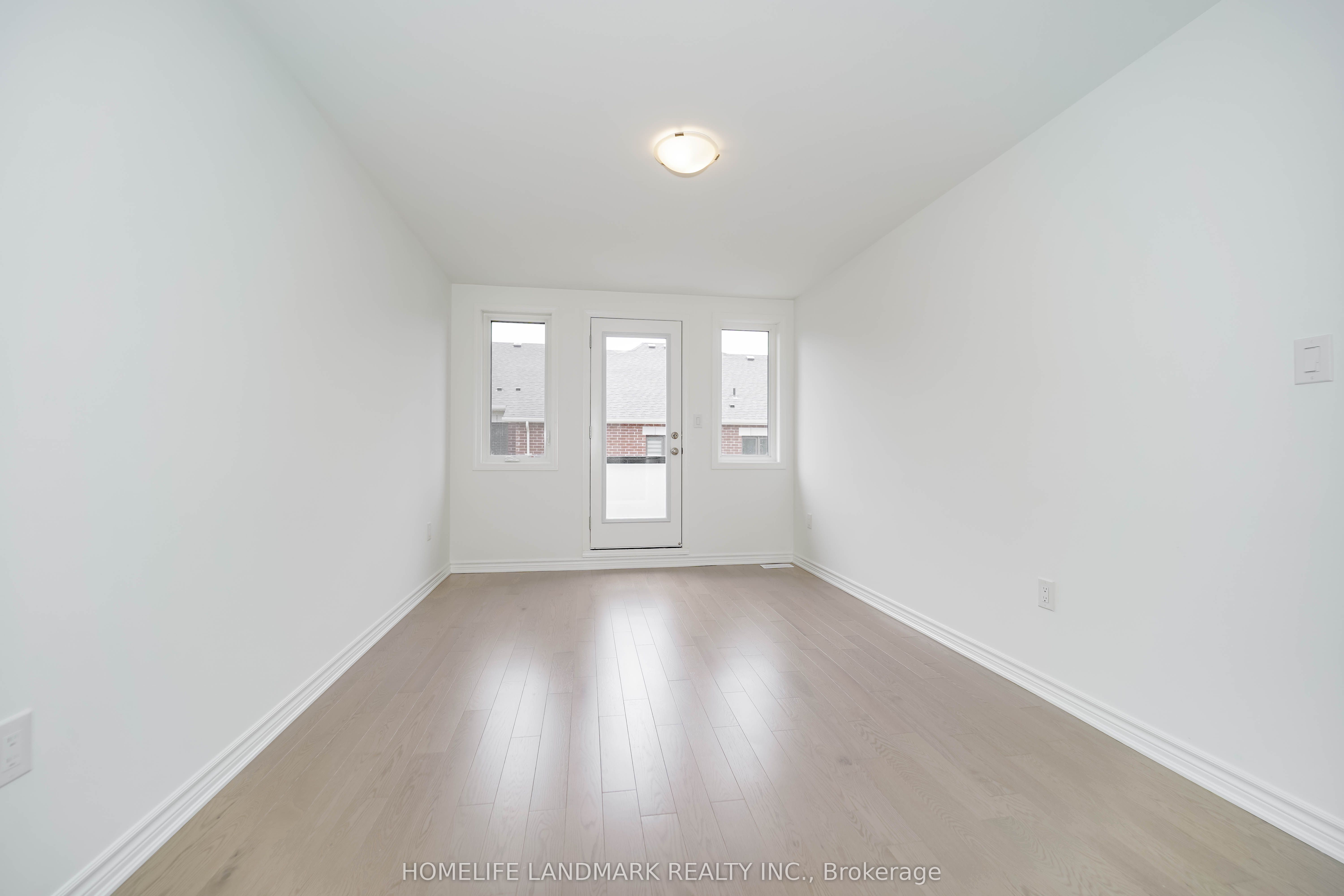 5 Wisla Avenue