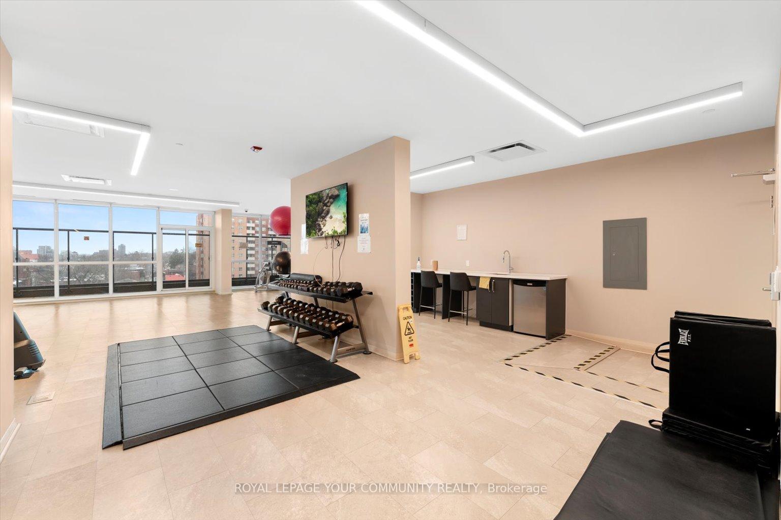 2 Bedrooms Condo at 1486 Bathurst, Toronto For sale