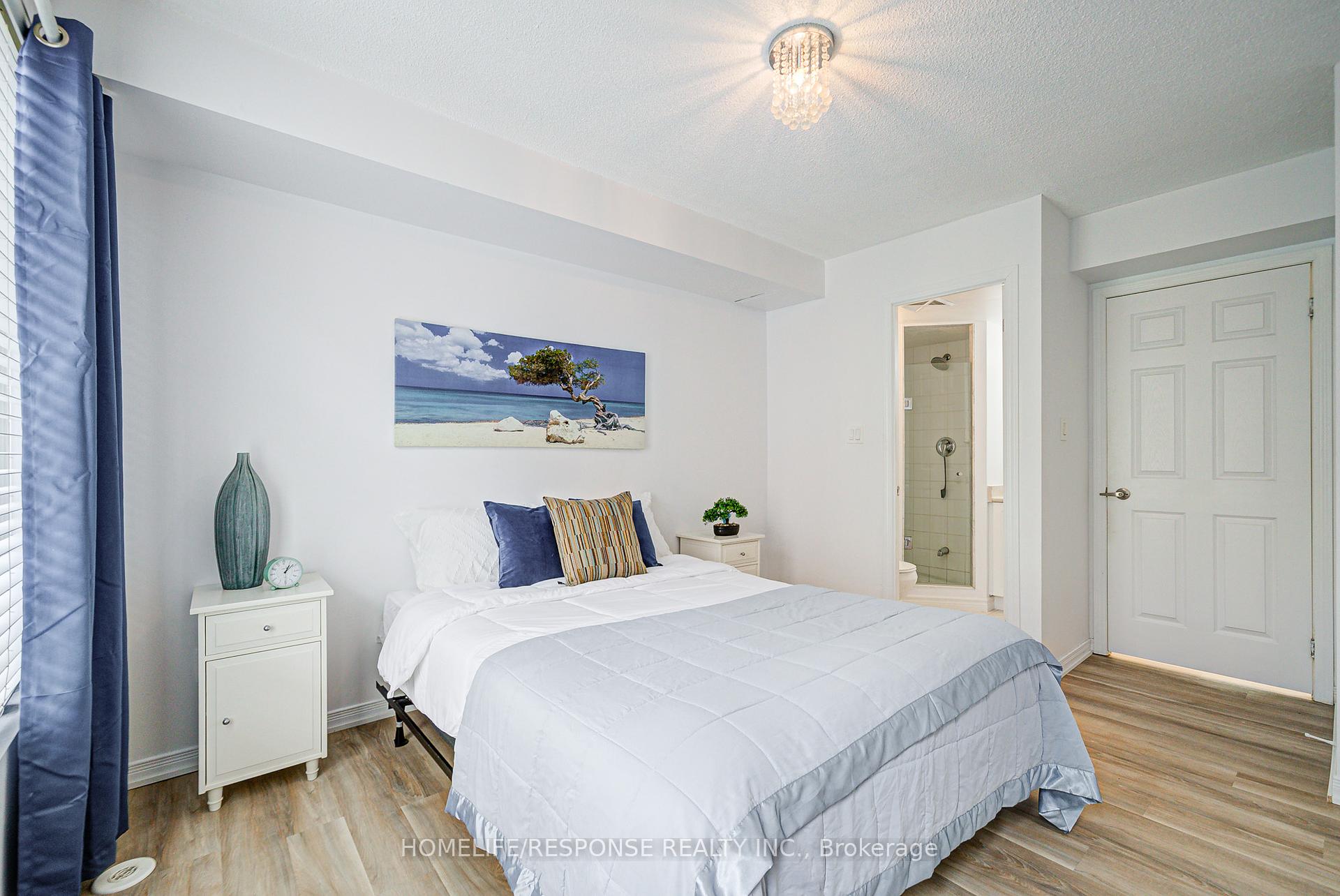 3 Bedrooms Condo at 35 Elsie, Toronto For sale
