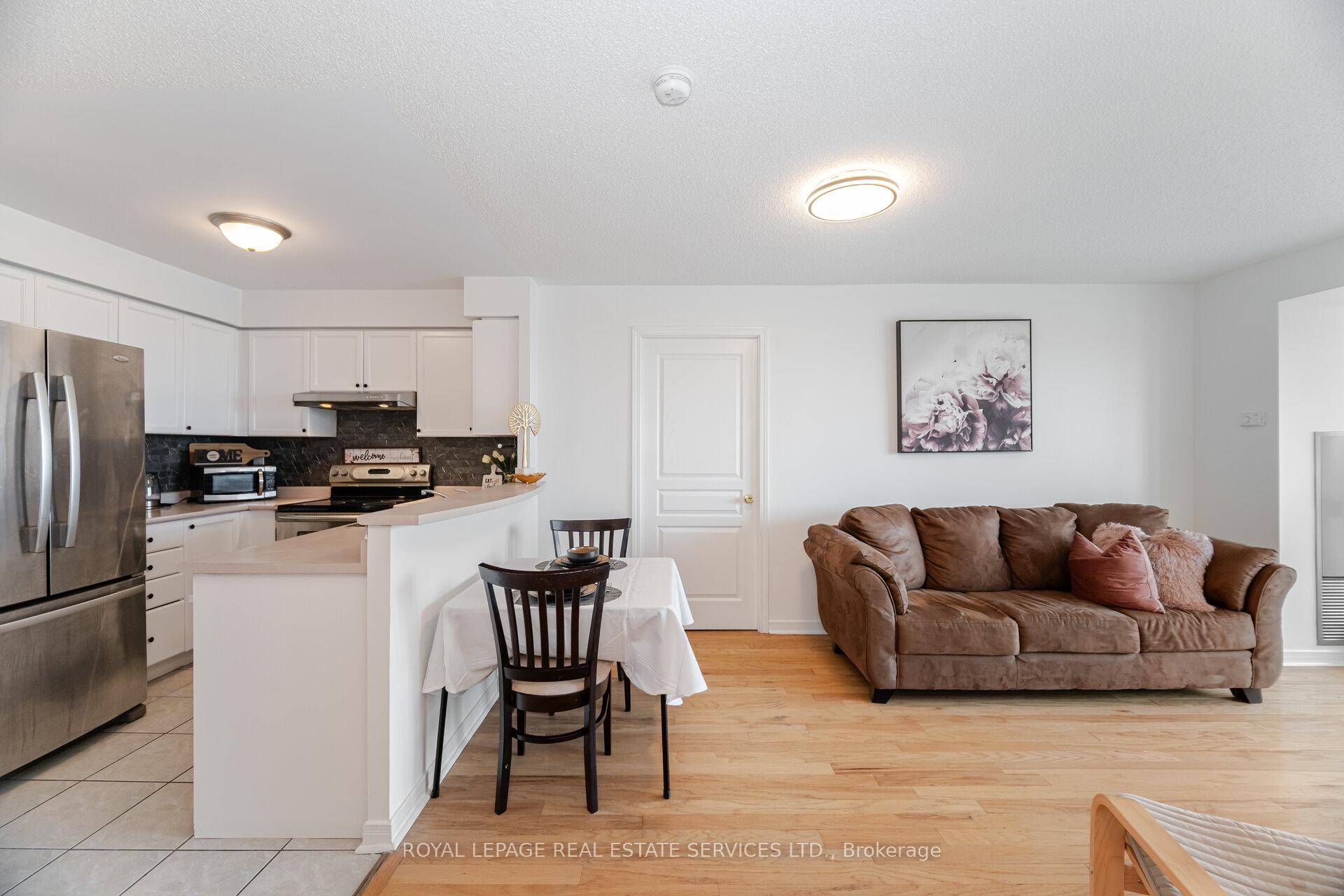 2 Bedrooms Condo at 2585 Erin Centre,  Mississauga For sale