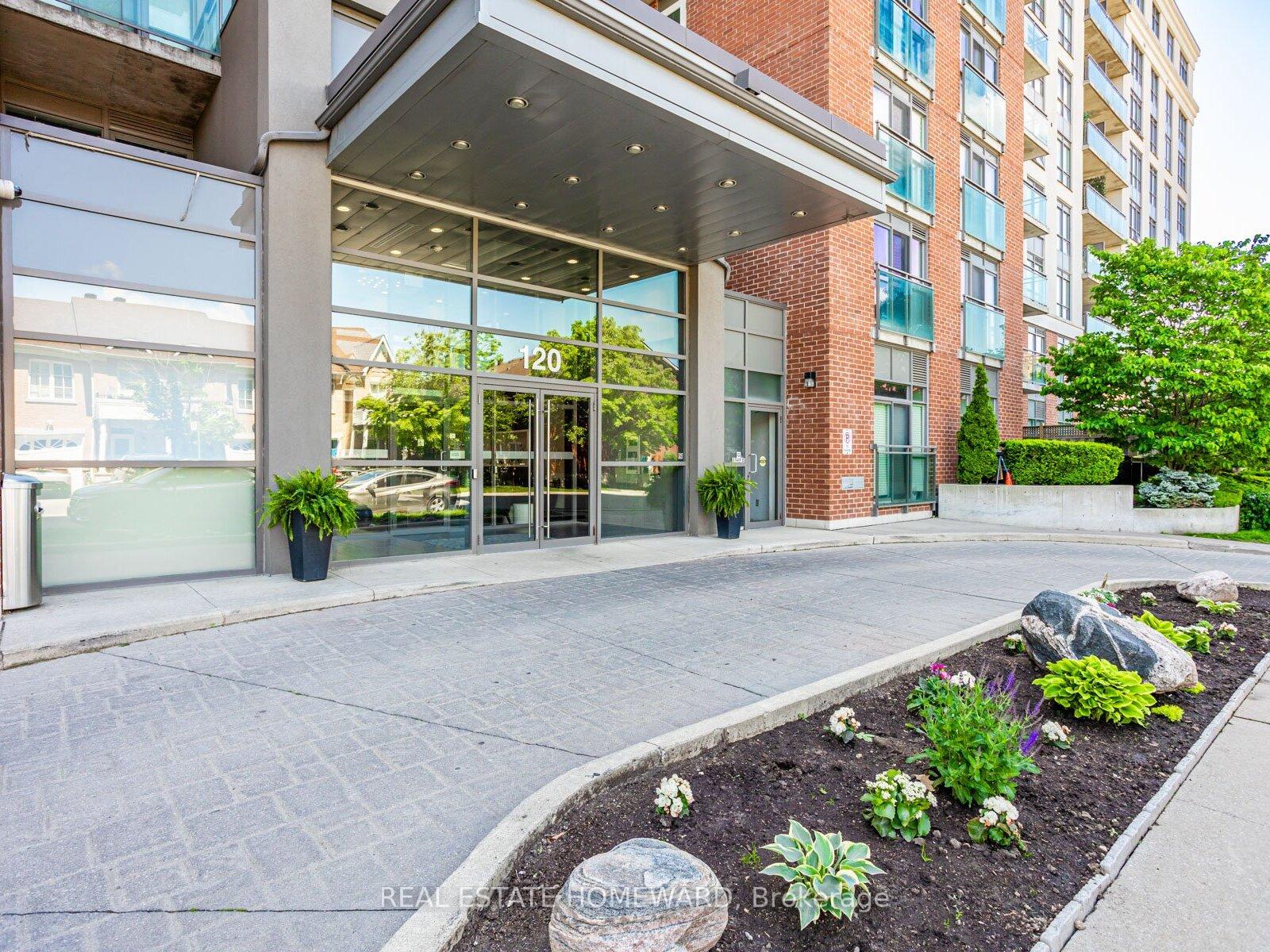 2 Bedrooms Condo at 120 Dallimore, Toronto For sale