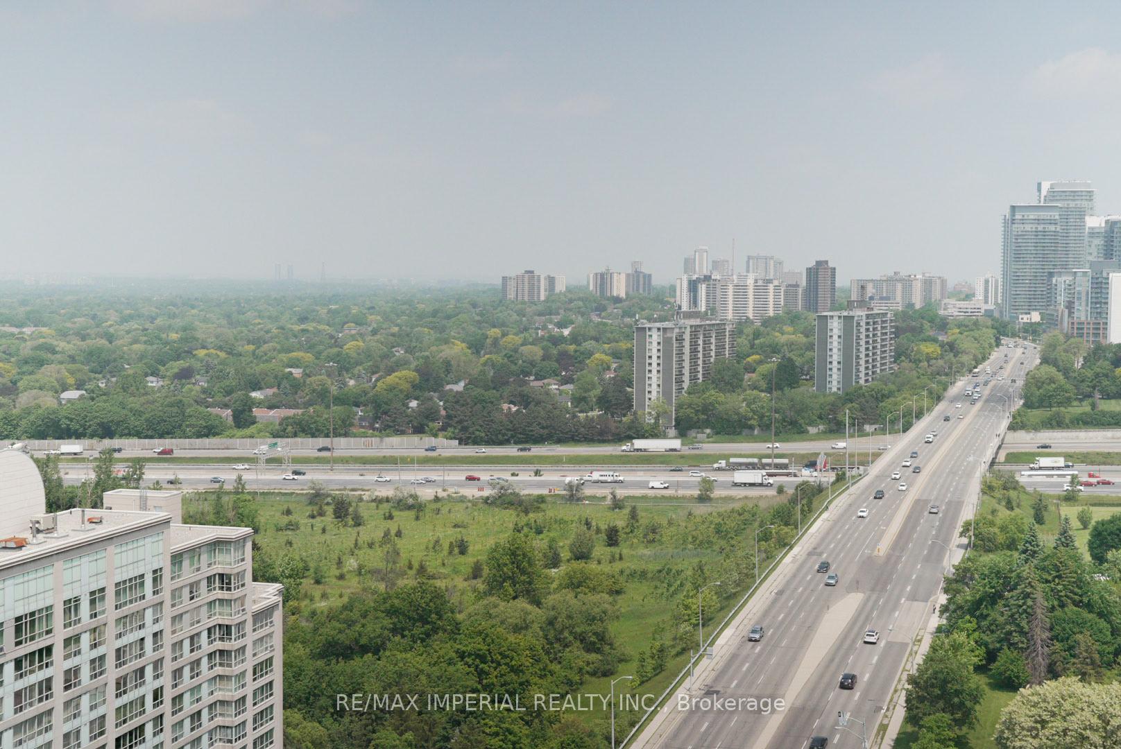 2 Bedrooms Condo at 18 Graydon Hall, Toronto For sale